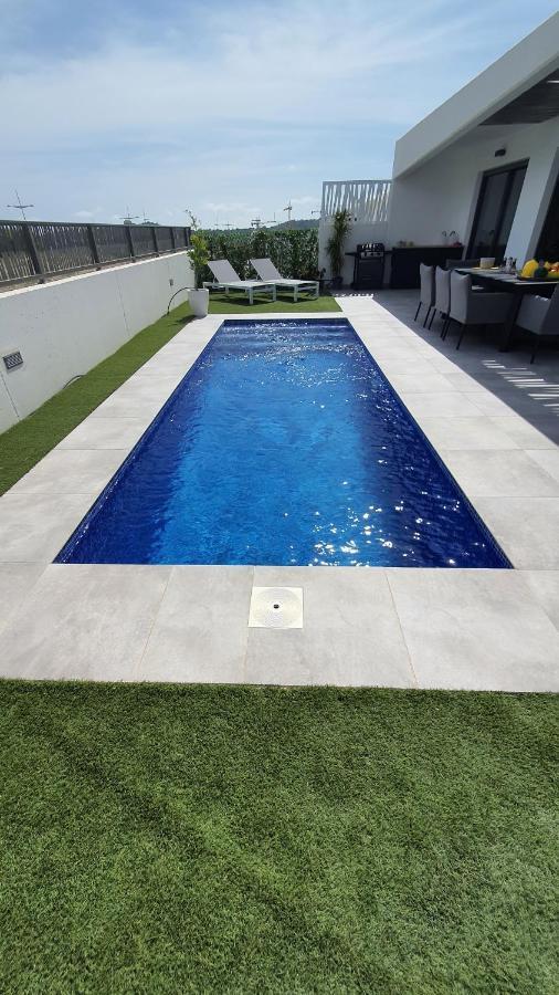 פינסטראט Pool & Snooker Villa מראה חיצוני תמונה