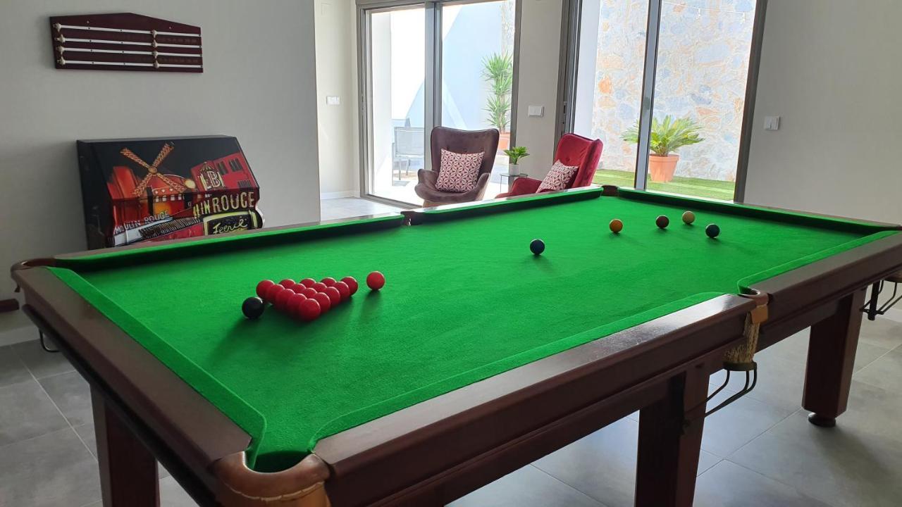 פינסטראט Pool & Snooker Villa מראה חיצוני תמונה
