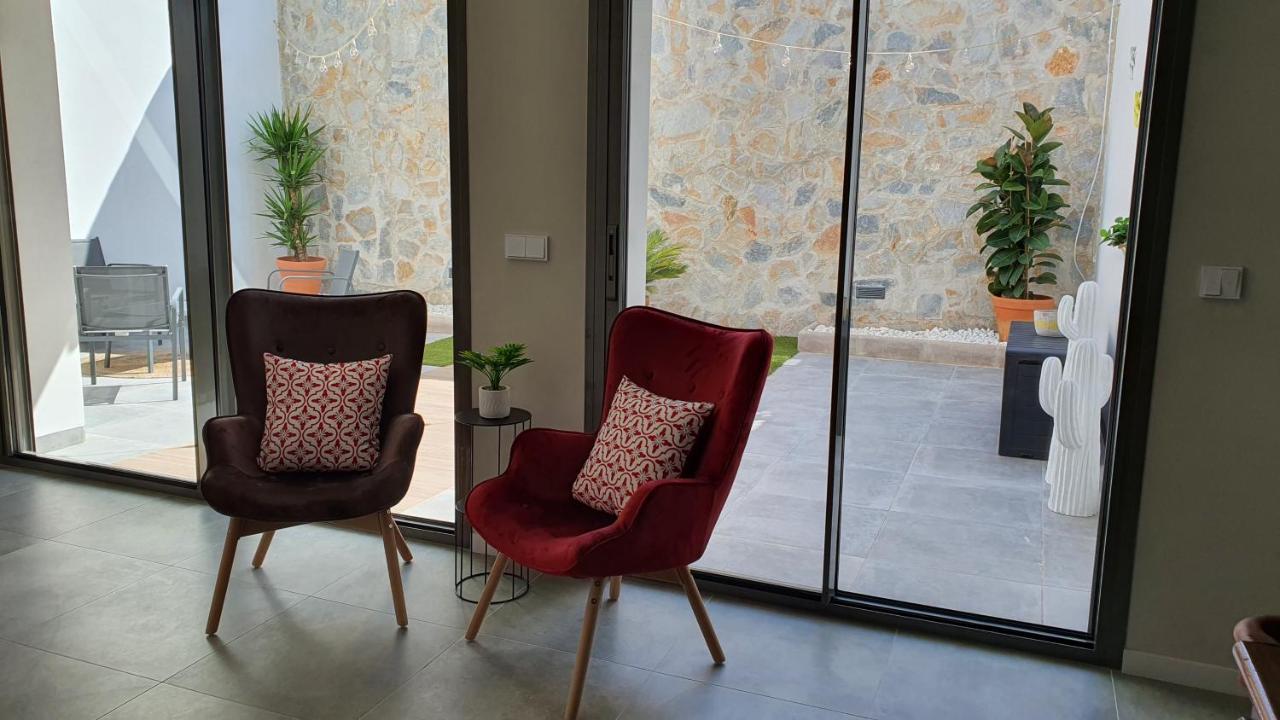 פינסטראט Pool & Snooker Villa מראה חיצוני תמונה