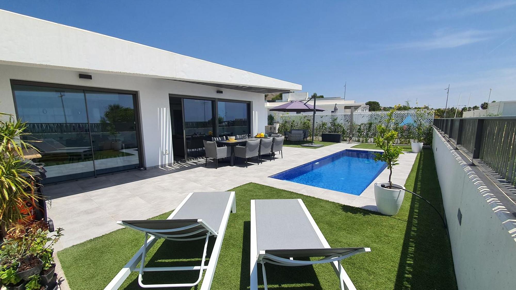פינסטראט Pool & Snooker Villa מראה חיצוני תמונה
