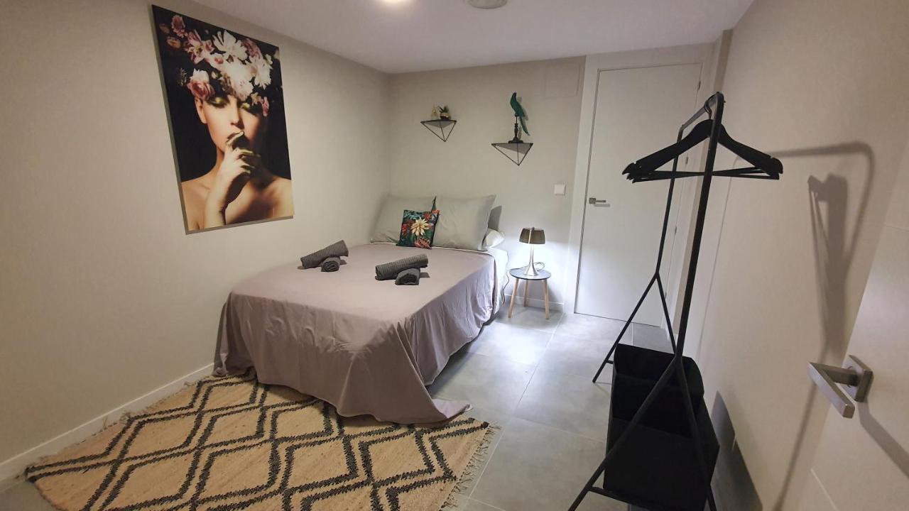 פינסטראט Pool & Snooker Villa מראה חיצוני תמונה